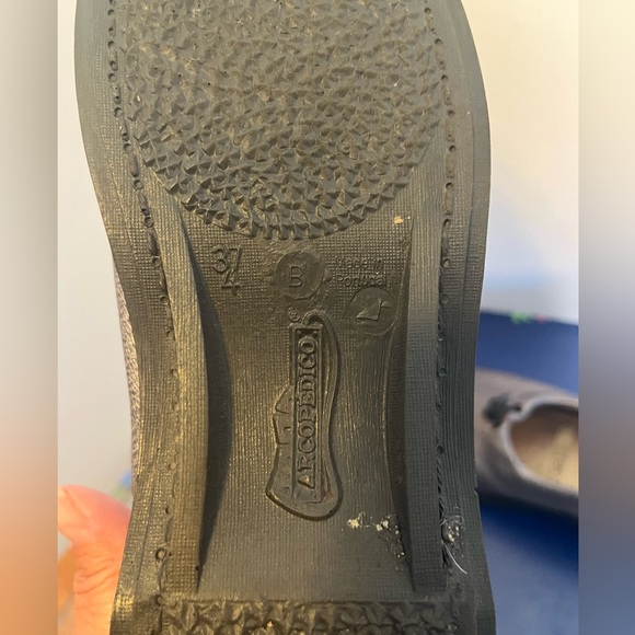 Arcopedico Pewter Slip On Loafers, size 6.5 - Picture 5 of 9